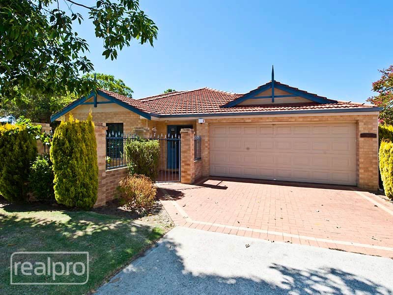 1/30 Henley Street, Como WA 6152