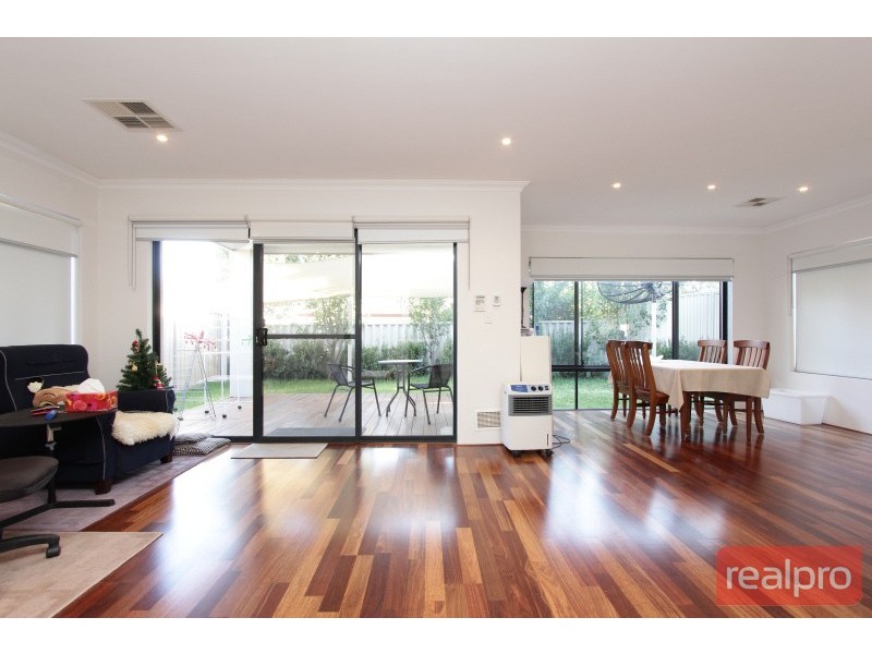 48a Cloister Ave, Manning WA 6152