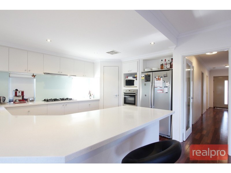 48a Cloister Ave, Manning WA 6152