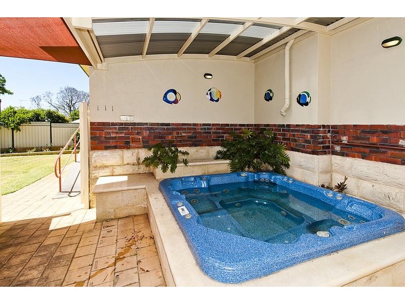 29 Sulman Avenue, Salter Point WA 6152