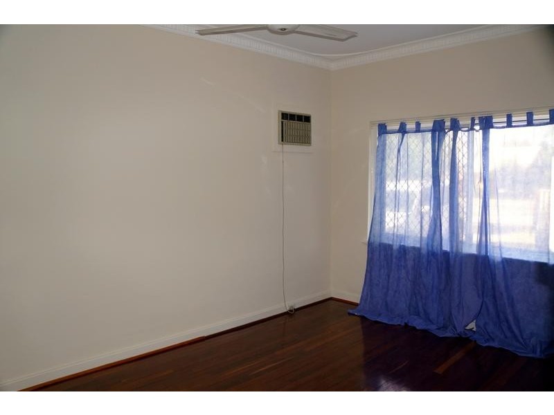 30 Wynyard Way, Thornlie WA 6108