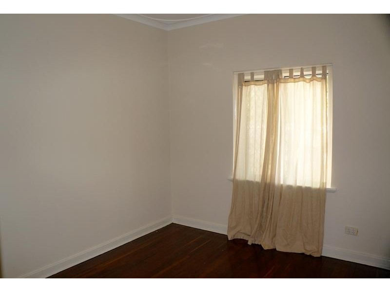 30 Wynyard Way, Thornlie WA 6108