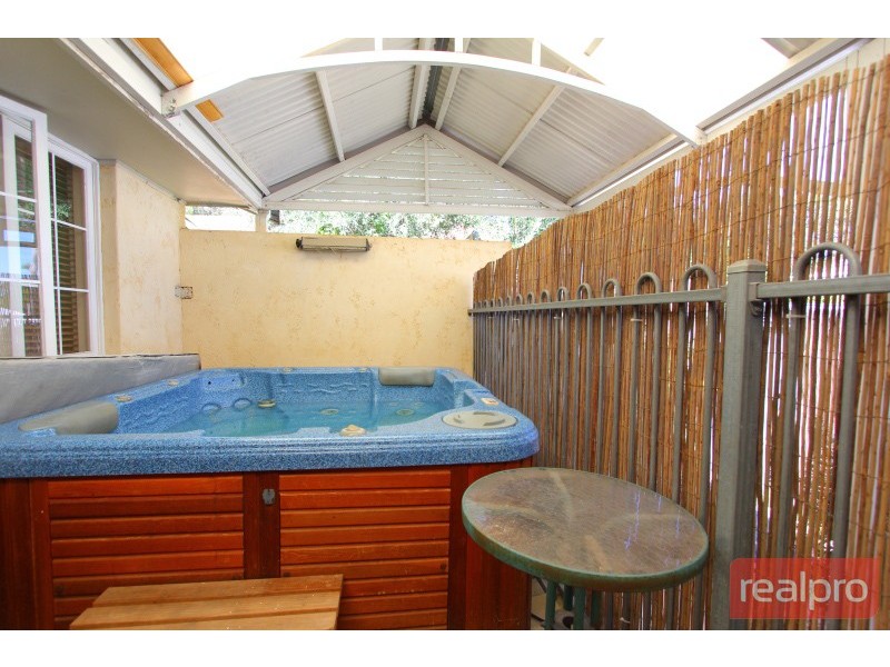 76 Solomon Street, Palmyra WA 6157