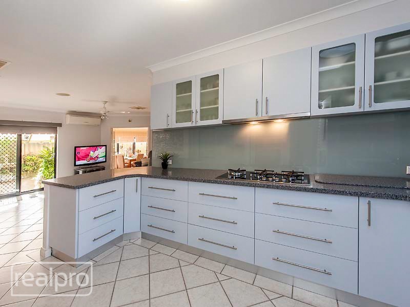 17 Warner Court, Manning WA 6152