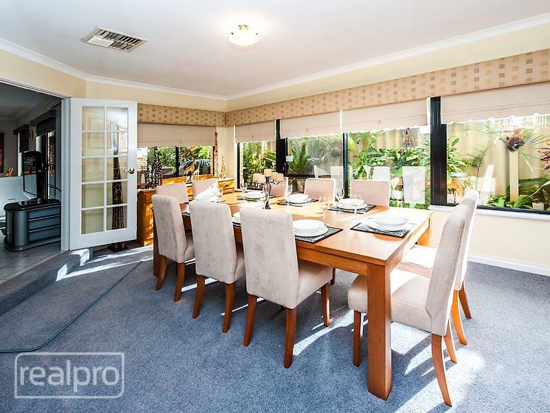 17 Warner Court, Manning WA 6152