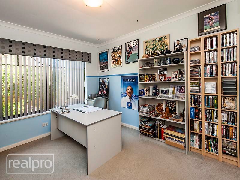 17 Warner Court, Manning WA 6152