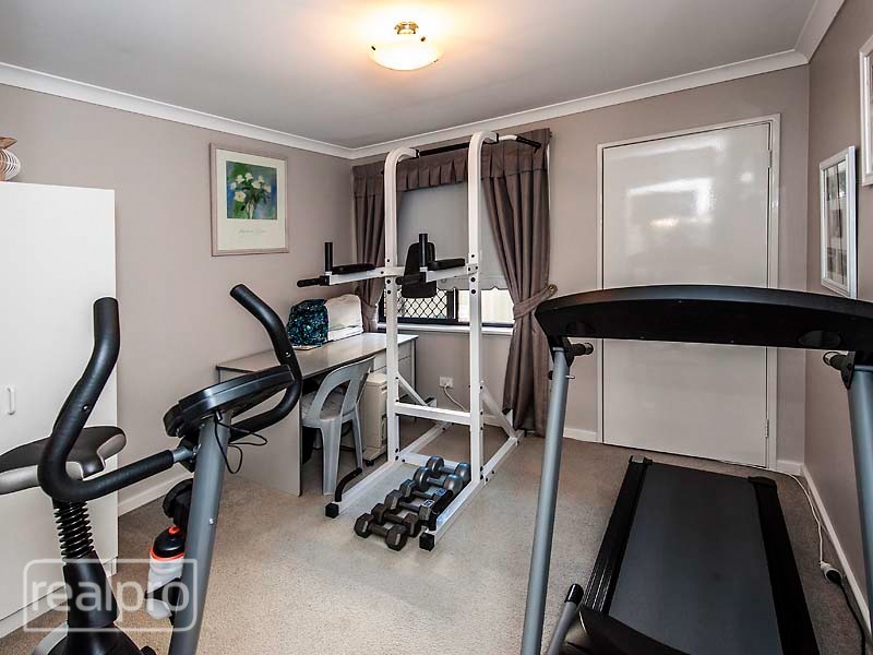 17 Warner Court, Manning WA 6152