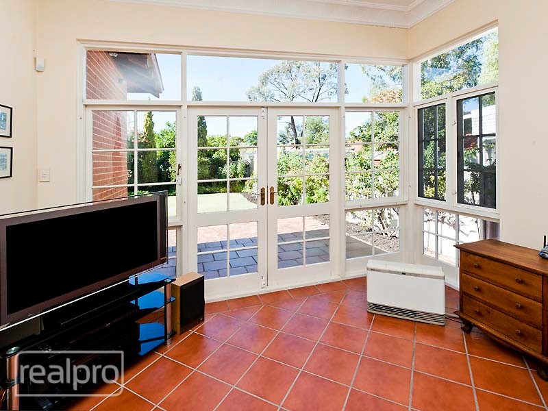 56 Campbell Street, Kensington WA 6151