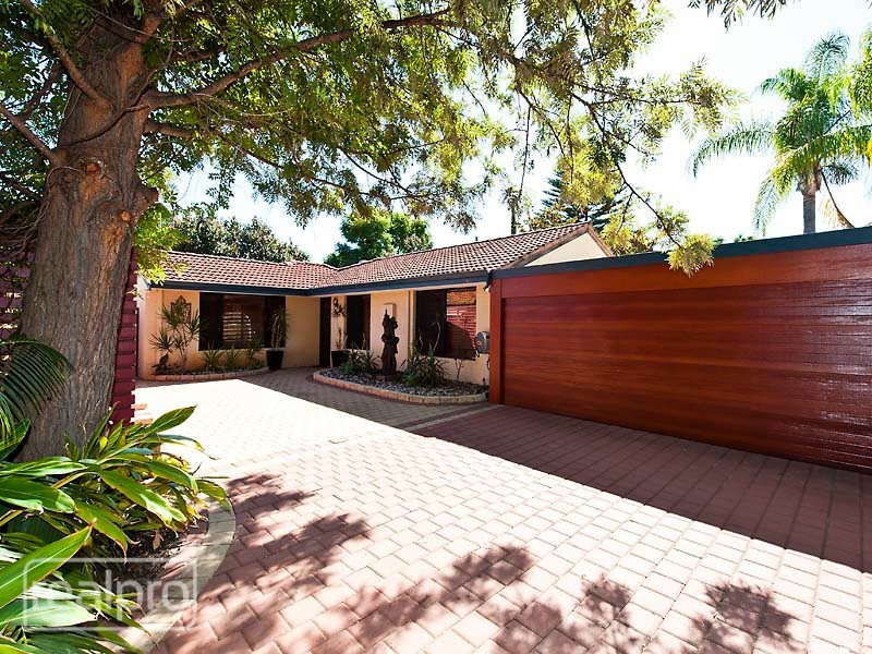 39B Bickley Crescent, Manning WA 6152