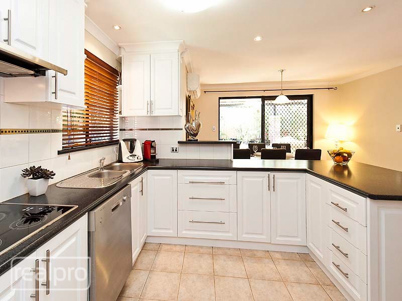 39B Bickley Crescent, Manning WA 6152