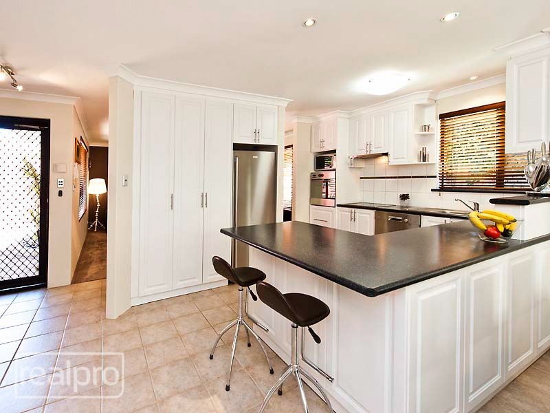 39B Bickley Crescent, Manning WA 6152