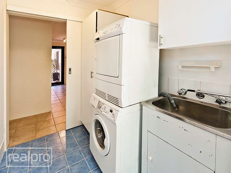 39B Bickley Crescent, Manning WA 6152