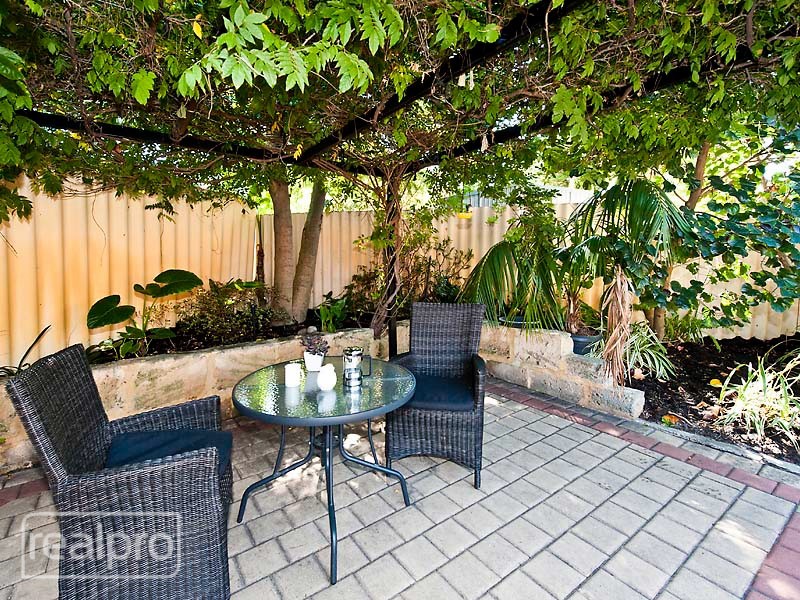 39B Bickley Crescent, Manning WA 6152