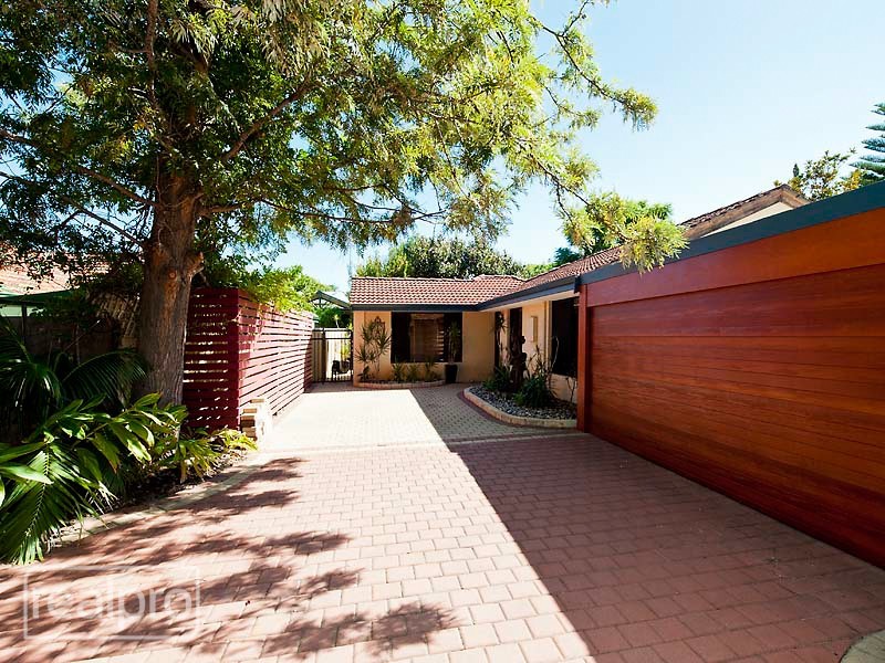 39B Bickley Crescent, Manning WA 6152