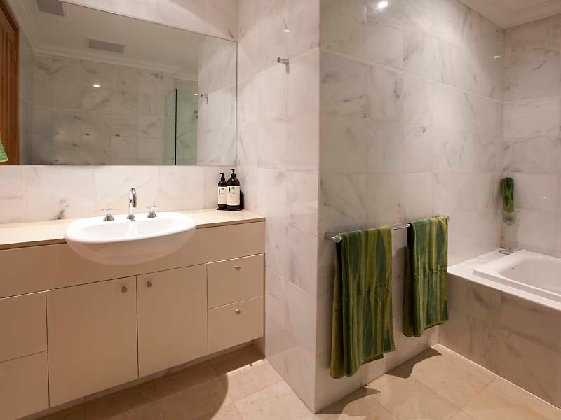 302/171-173 Mounts Bay Road, Crawley WA 6009