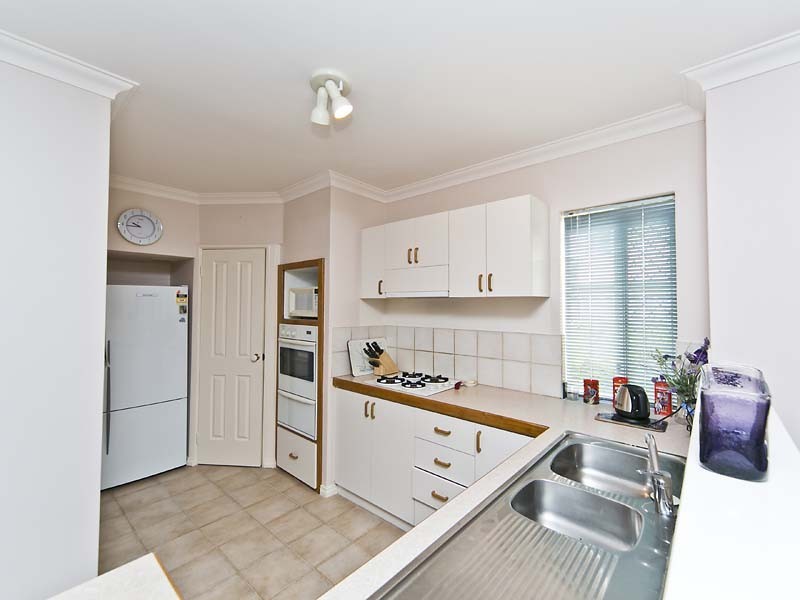 2/63 Gardner Street, Como WA 6152