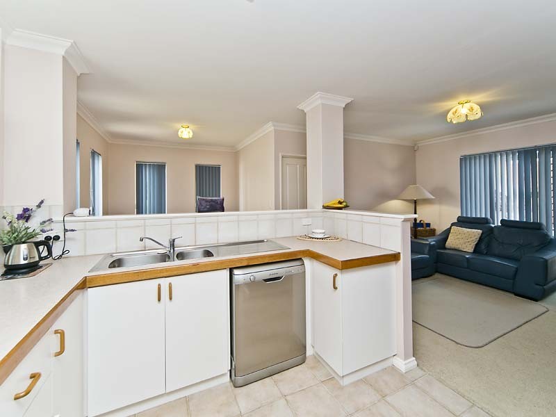 2/63 Gardner Street, Como WA 6152