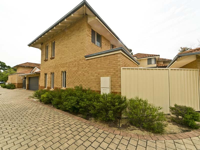 2/63 Gardner Street, Como WA 6152
