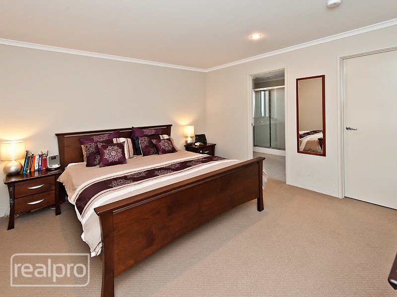 37A Crawshaw Crescent, Manning WA 6152