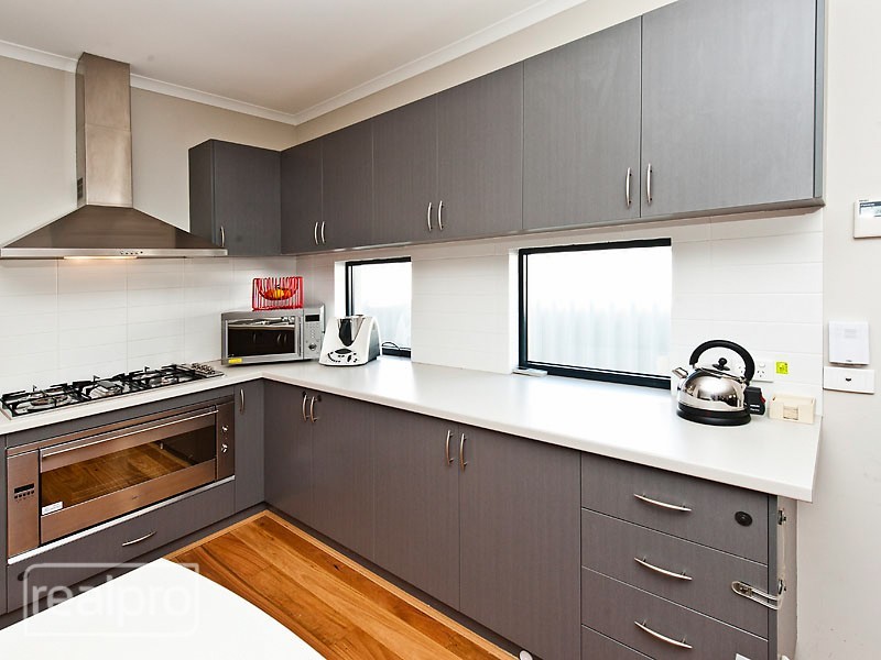 37A Crawshaw Crescent, Manning WA 6152