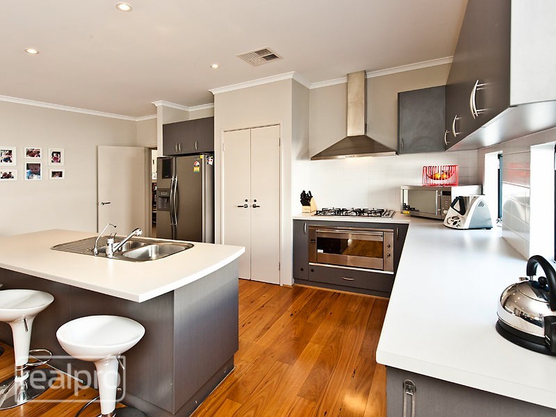 37A Crawshaw Crescent, Manning WA 6152