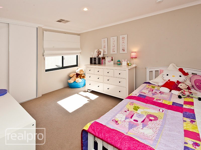 37A Crawshaw Crescent, Manning WA 6152