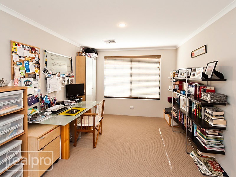 37A Crawshaw Crescent, Manning WA 6152