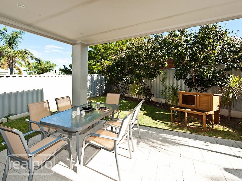 37A Crawshaw Crescent, Manning WA 6152