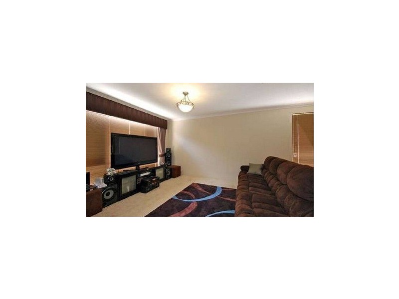 26 Kardan Circuit, Karawara WA 6152