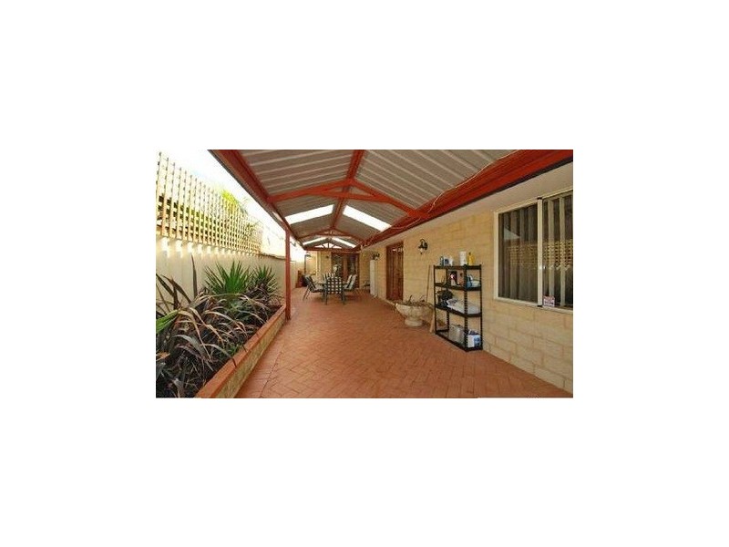 26 Kardan Circuit, Karawara WA 6152