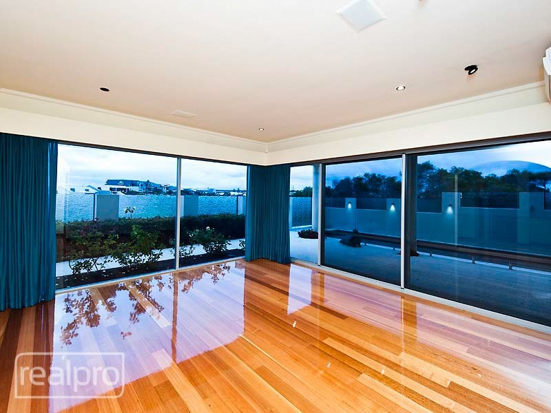 14 Phyllis Street, North Fremantle WA 6159