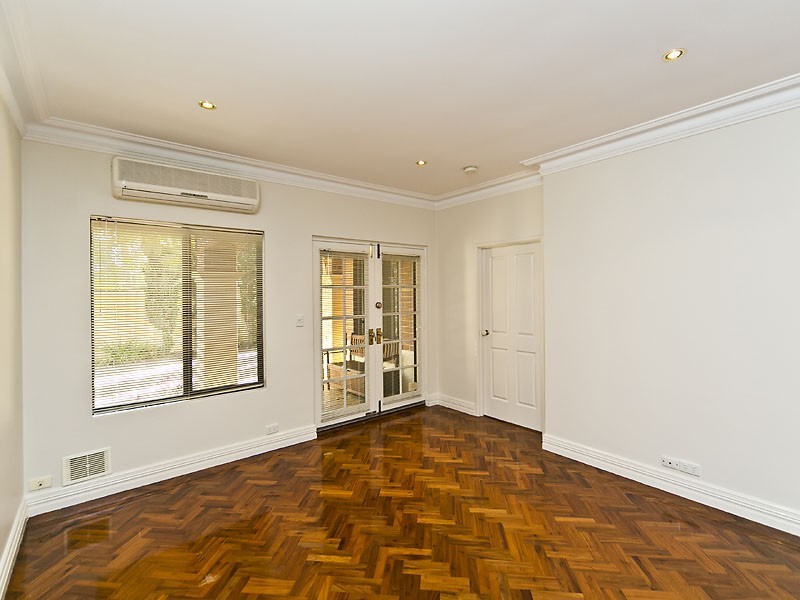 4/152 Gwenyfred Road, Kensington WA 6151