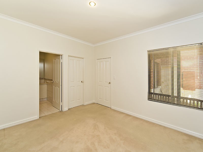 4/152 Gwenyfred Road, Kensington WA 6151