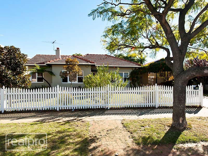 21 Cornish Crescent, Manning WA 6152