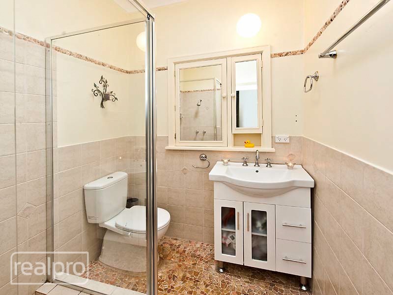 21 Cornish Crescent, Manning WA 6152
