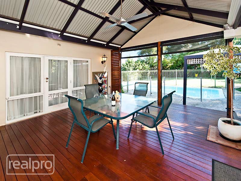 21 Cornish Crescent, Manning WA 6152