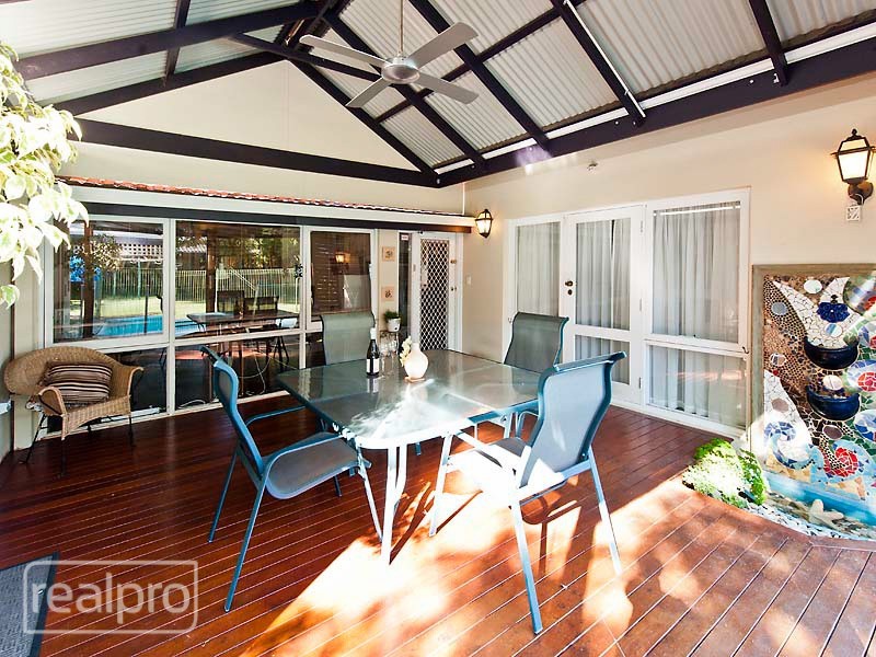 21 Cornish Crescent, Manning WA 6152