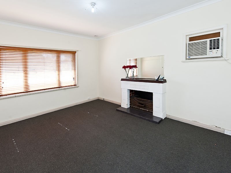 9 Henning Crescent, Manning WA 6152