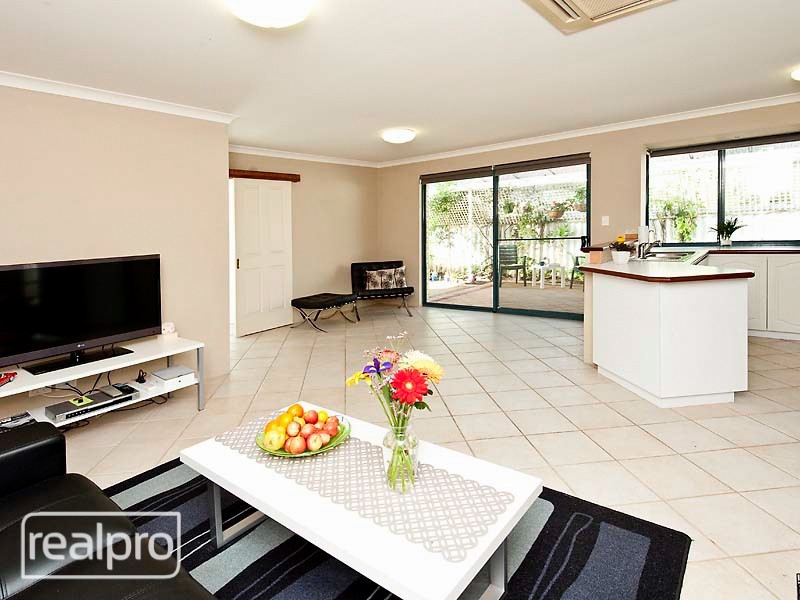 6B Isabella Crescent, Manning WA 6152