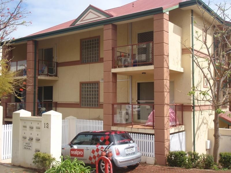 1/13 McMaster Street, Victoria Park WA 6100