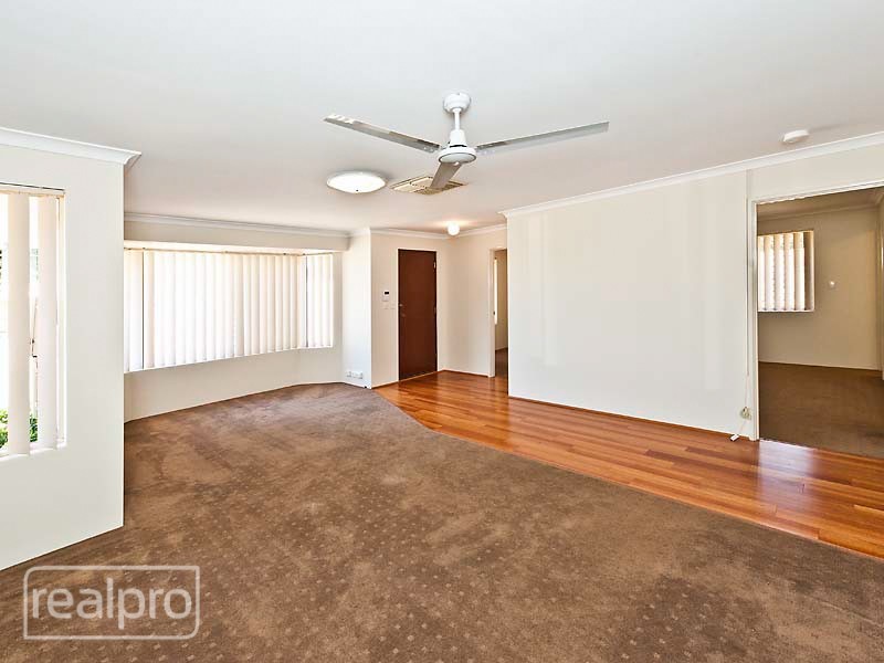 1/22 Henning Crescent, Manning WA 6152