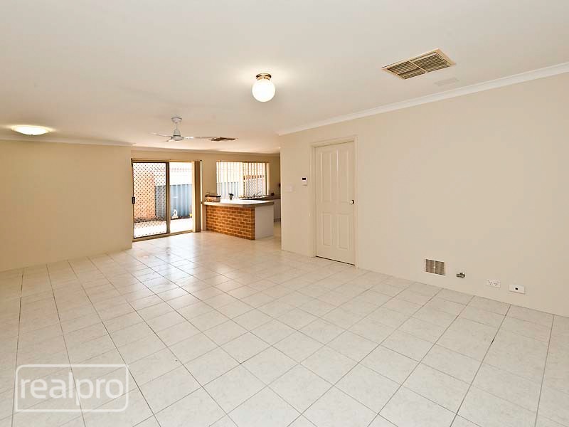 1/22 Henning Crescent, Manning WA 6152