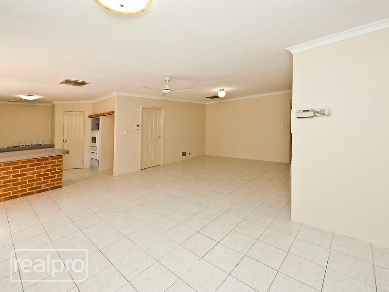 1/22 Henning Crescent, Manning WA 6152