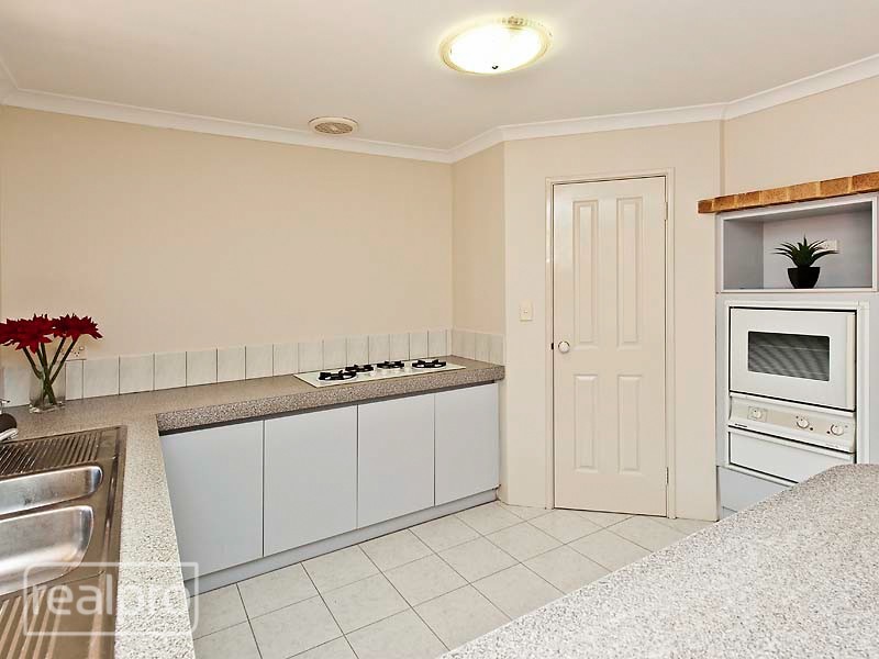 1/22 Henning Crescent, Manning WA 6152