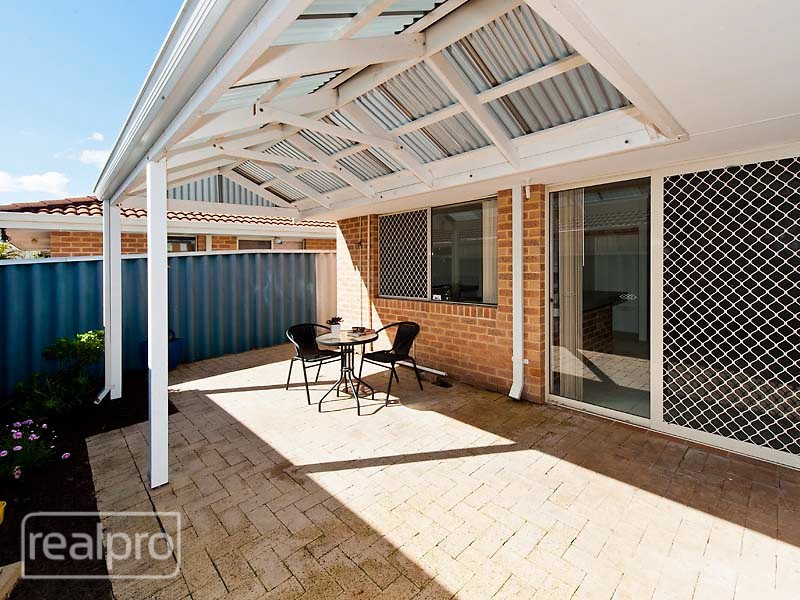 1/22 Henning Crescent, Manning WA 6152