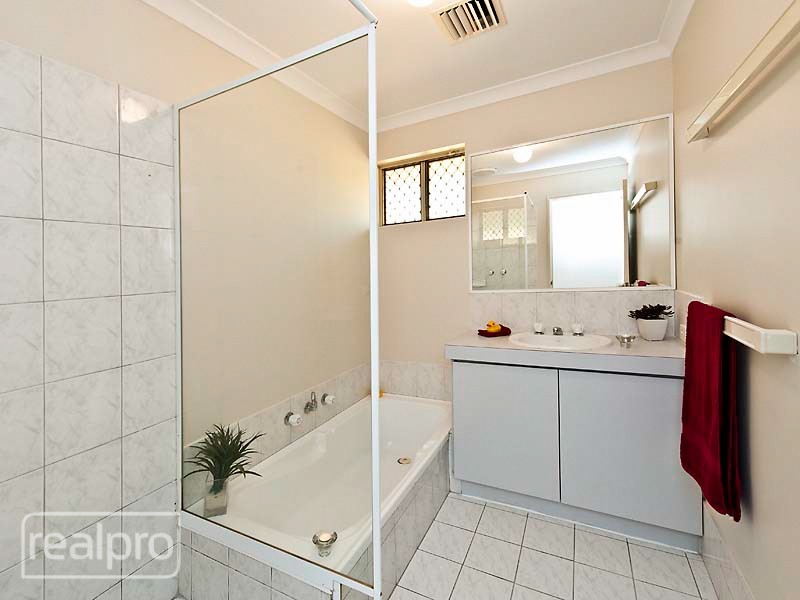 1/22 Henning Crescent, Manning WA 6152