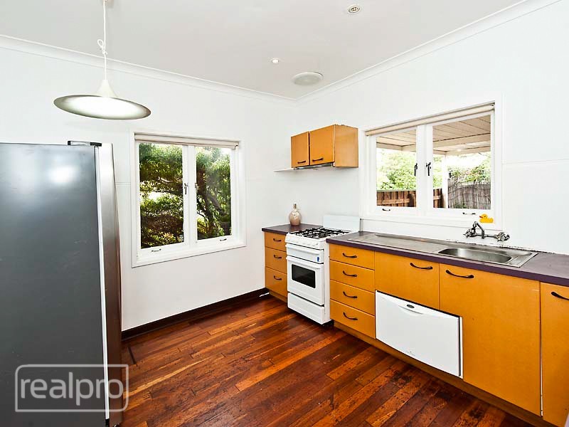 13A Forward Street, Manning WA 6152