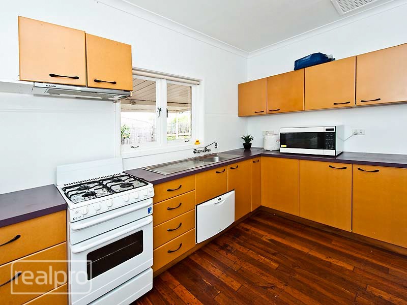 13A Forward Street, Manning WA 6152