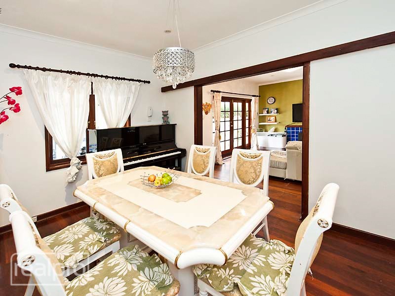 13A Forward Street, Manning WA 6152