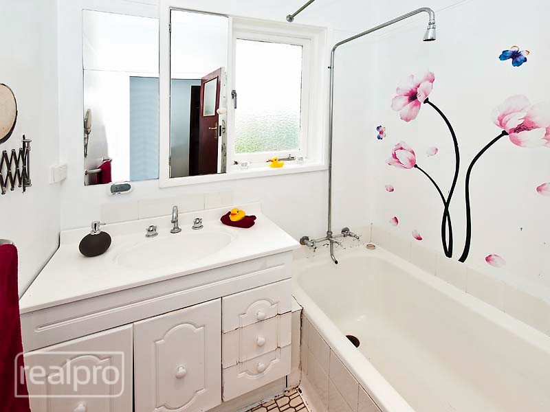 13A Forward Street, Manning WA 6152